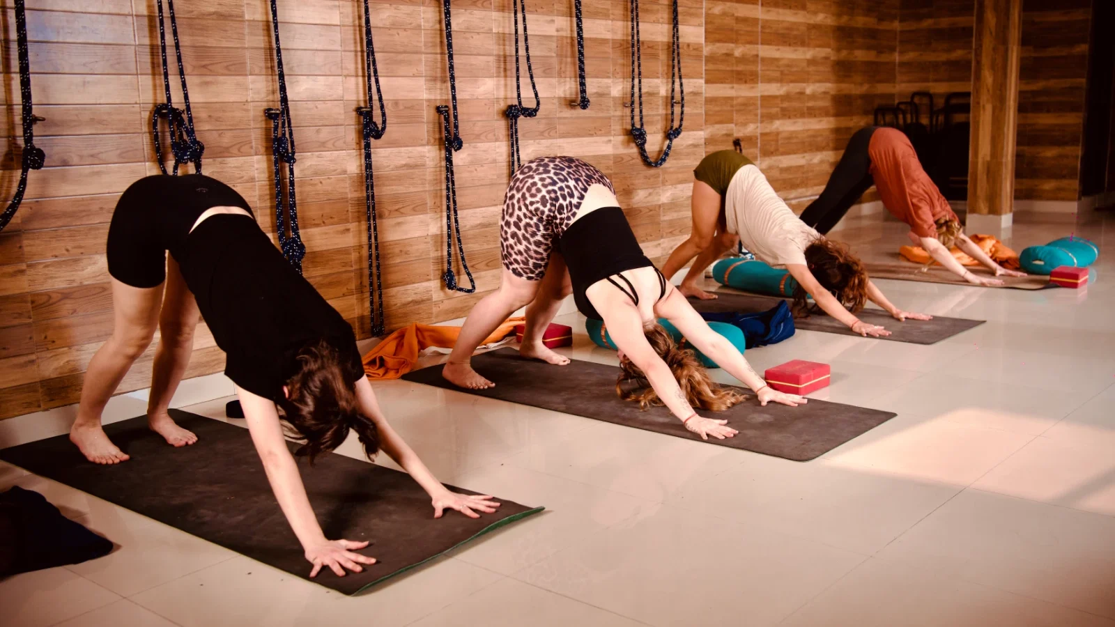100 Hour Yoga Teacher Training in Rishikesh