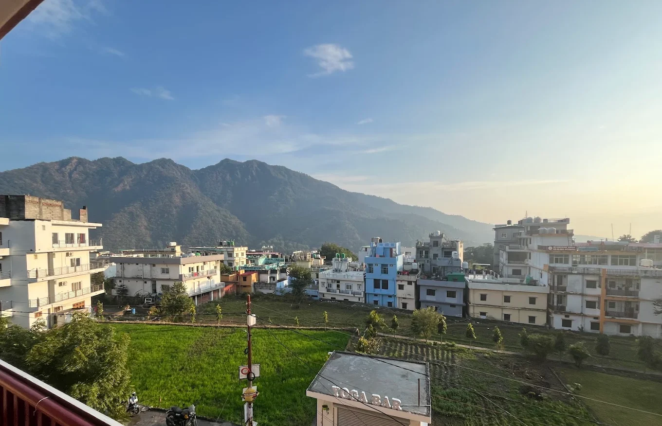 100 Hour Yoga Teacher Training in Rishikesh