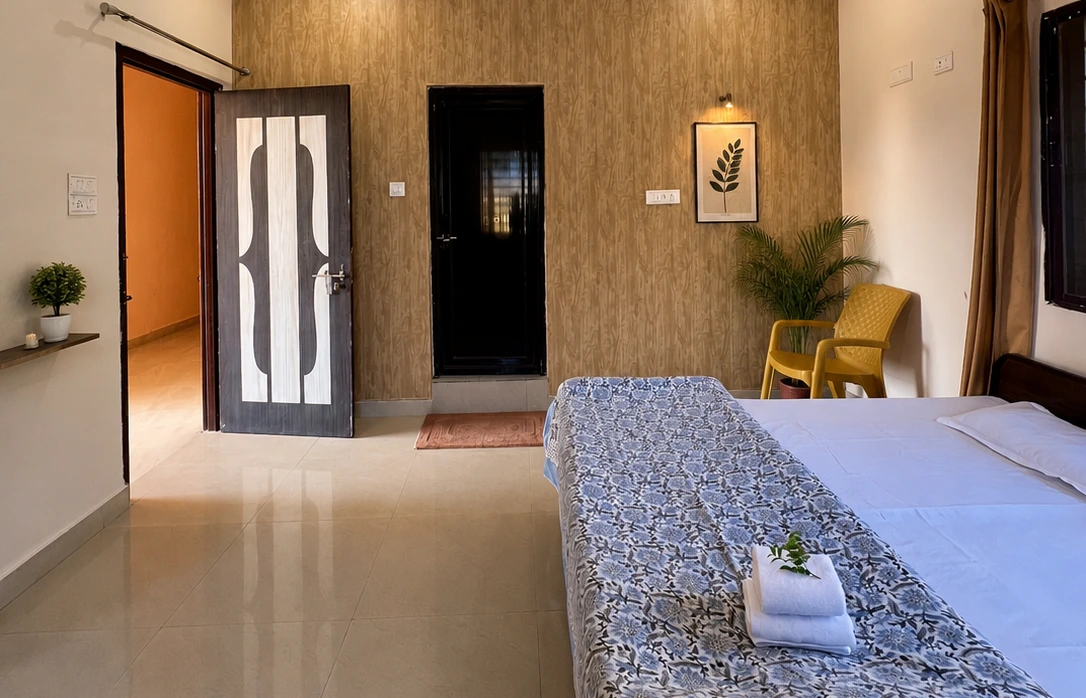 A guest room at Prakruti Yogashala
